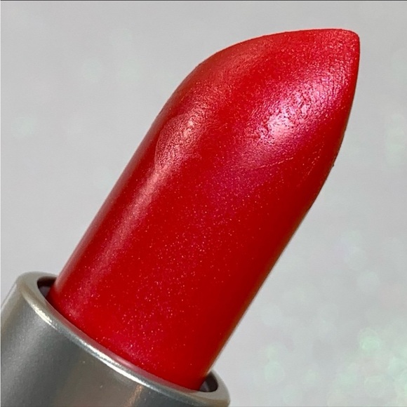 MAC Lipstick Fusion Pink - Picture 5 of 8